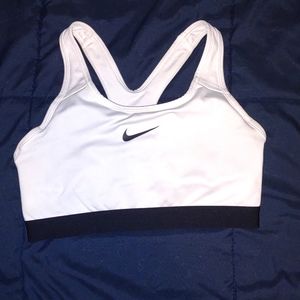 Nike sports bra with cup padding PRICE FIRM
